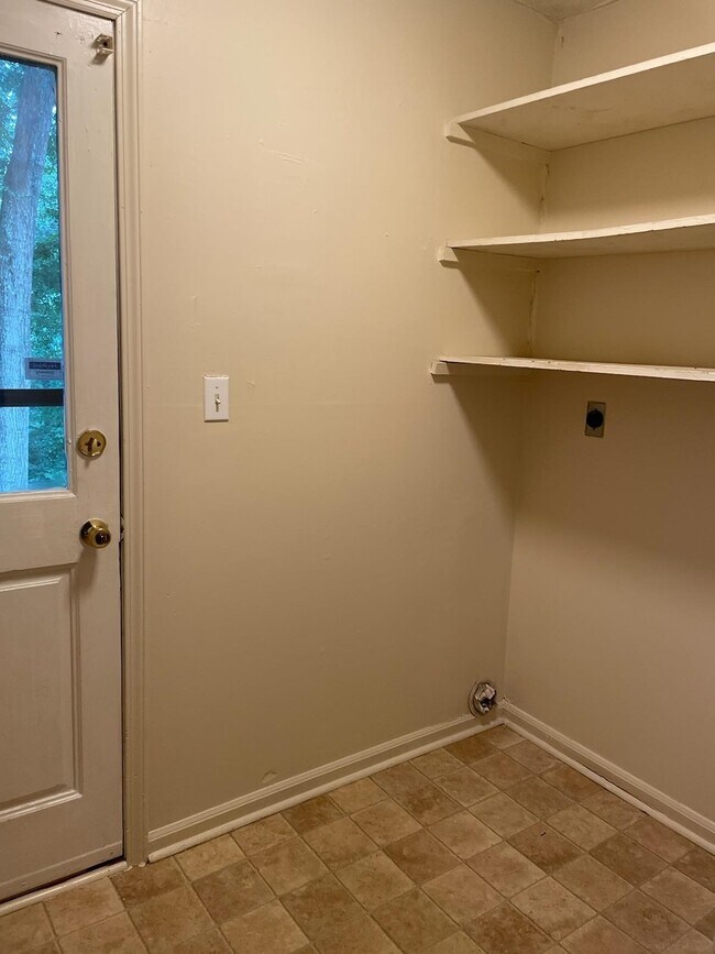 Foto del edificio - 4522 Montclair Dr
