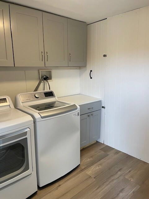 Laundry | Storage in Unit. - 6472 Cavalleri Rd