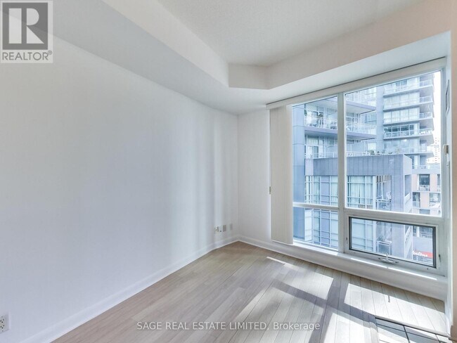 Photo du bâtiment - 600-600 Fleet St