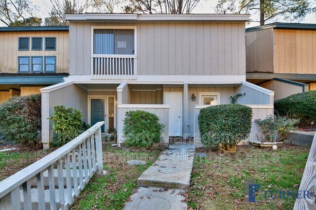 Foto del edificio - 481 Hickory Hill Dr