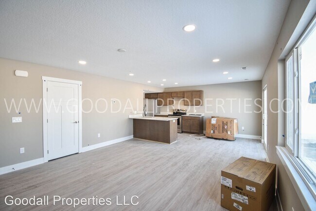 Foto del edificio - 3 br, 2.5 bath House - 2001 Adler Ct