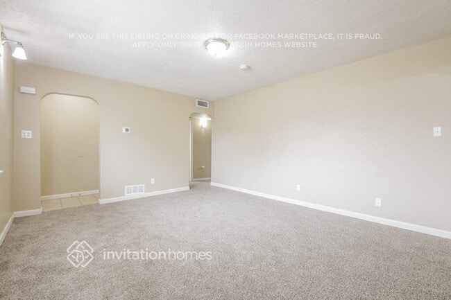 Building Photo - 9301 Lillian Ln