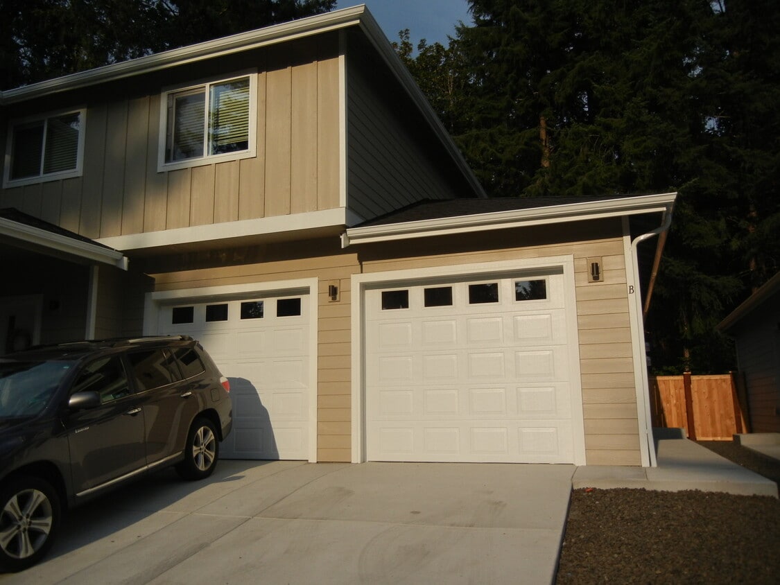 Primary Photo - 6908 Liberty Ln