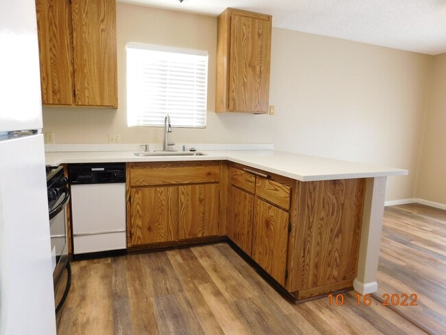 Building Photo - PLACE-1332 N El Prado St