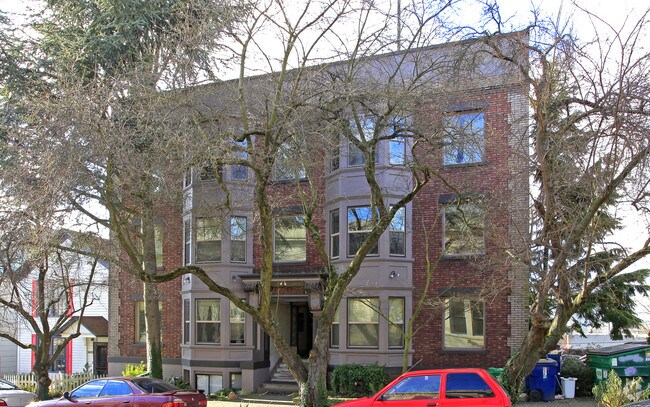 Foto del edificio - Qualman Apartments