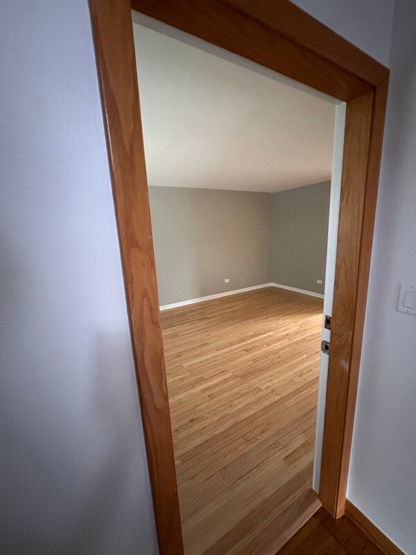 Foto principal - 5837 W Lawrence Ave