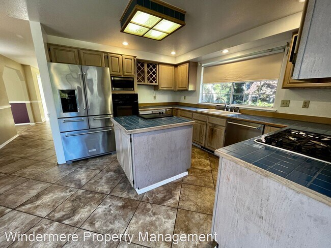 Building Photo - 4 br, 2.5 bath House - 6440 Provost Rd NW