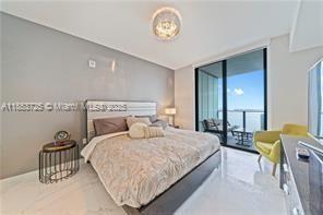 Building Photo - 1010 Brickell Ave