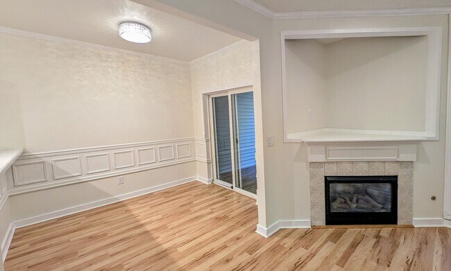 Building Photo - Bothell / Woodinville 1 Bedroom Ground Flo...