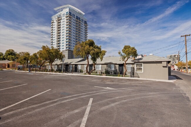 Building Photo - Downtown Apartments