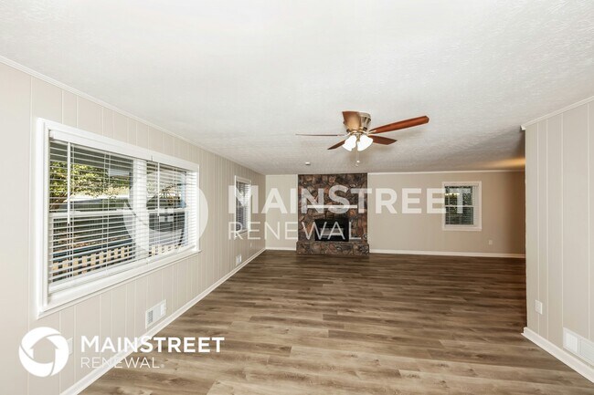 Foto del edificio - 6185 Hillpine Dr