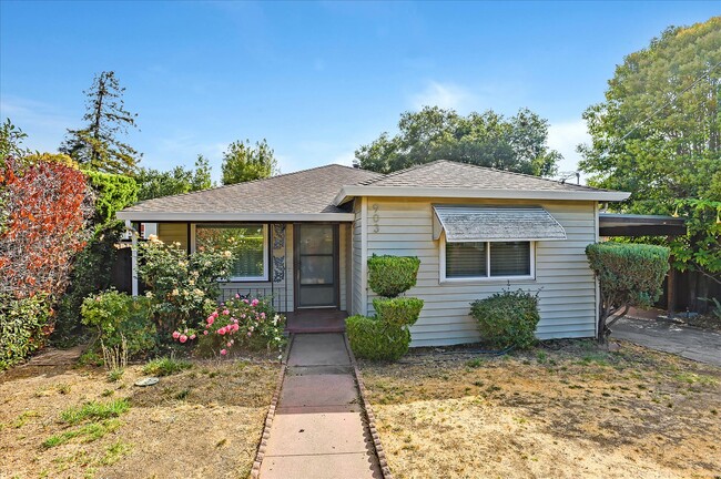Building Photo - 903 Alameda de las Pulgas