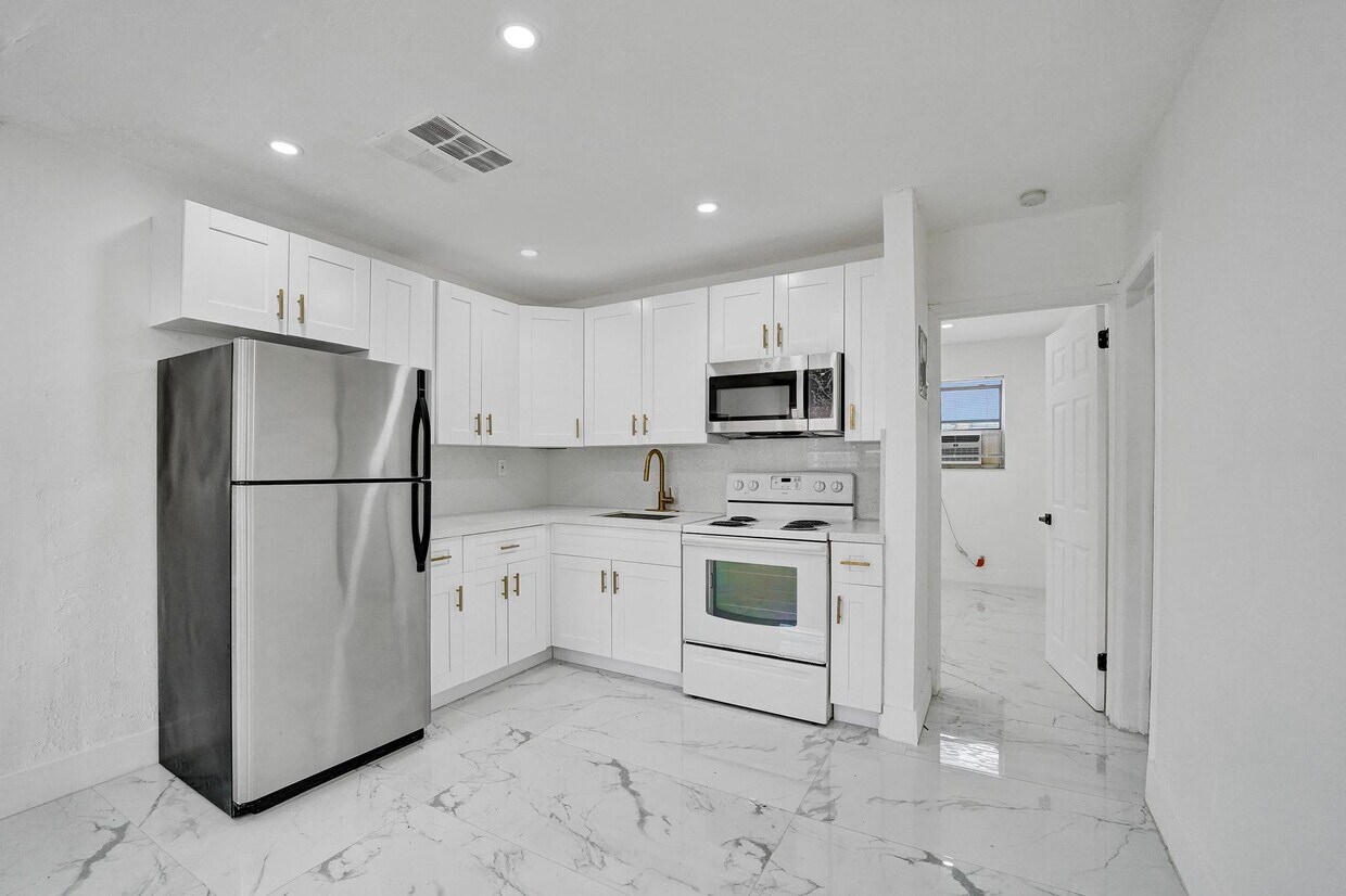 Foto principal - 105 NW 14th Way