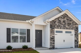 Building Photo - 4229 Laurel Rdg Dr