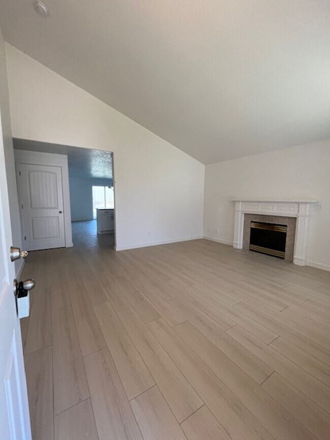 Foto del edificio - 3 Bedroom 2 Bath Forest Grove OR
