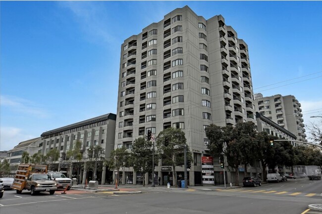 Foto del edificio - 601 Van Ness Ave