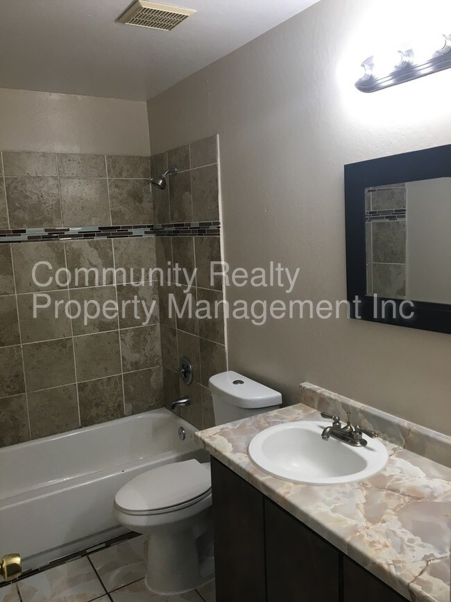 24 Las Moradas Cir, San Pablo, CA 94806 Condo for Rent in San Pablo