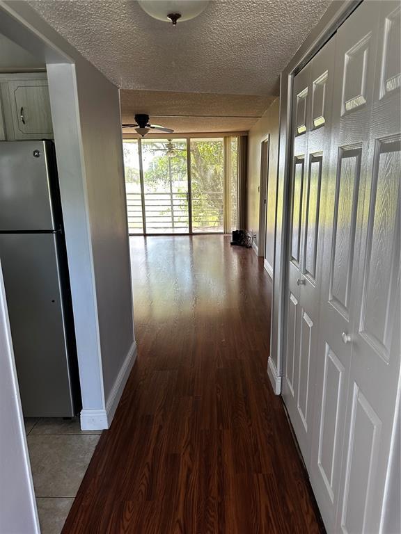 Building Photo - 8421 Lagos de Campo Blvd