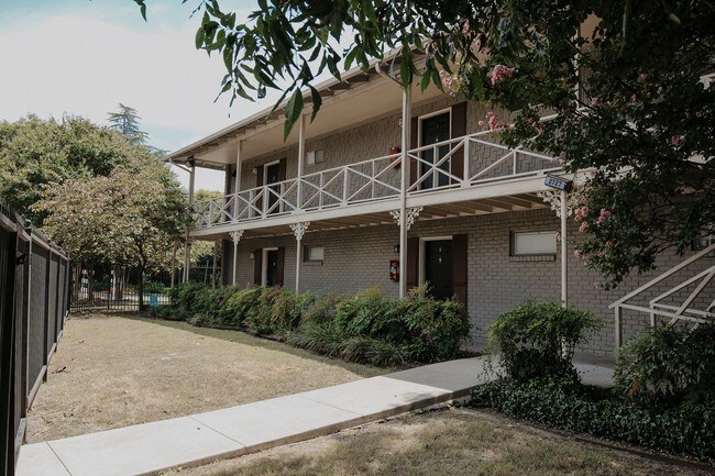 2727 Henderson Apartments Dallas, TX