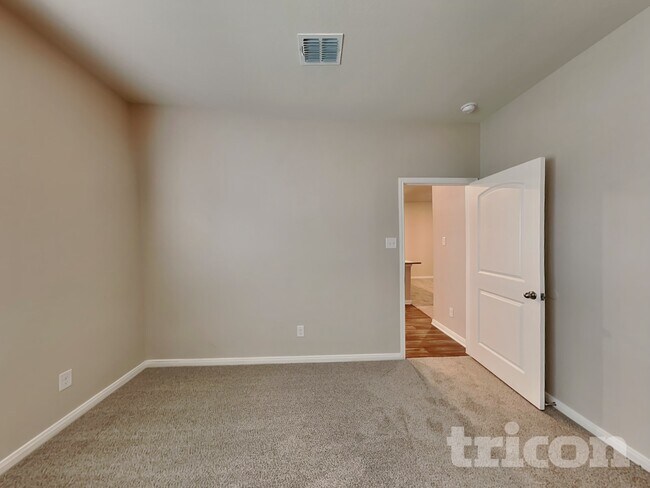 Building Photo - 3022 Citron Garden