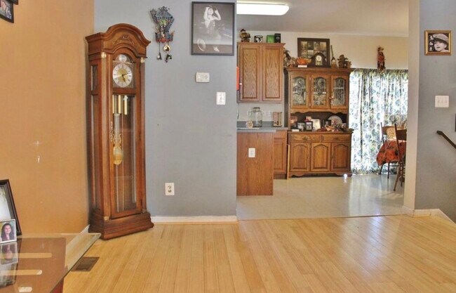 Foto del edificio - 3704 Armory Ln