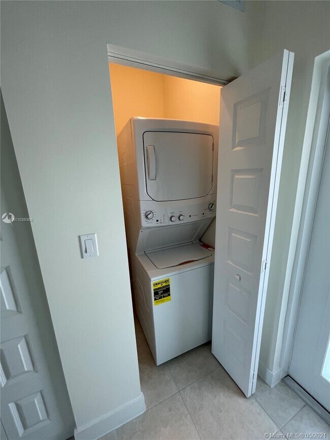 Foto del edificio - 8363 NW 41st St