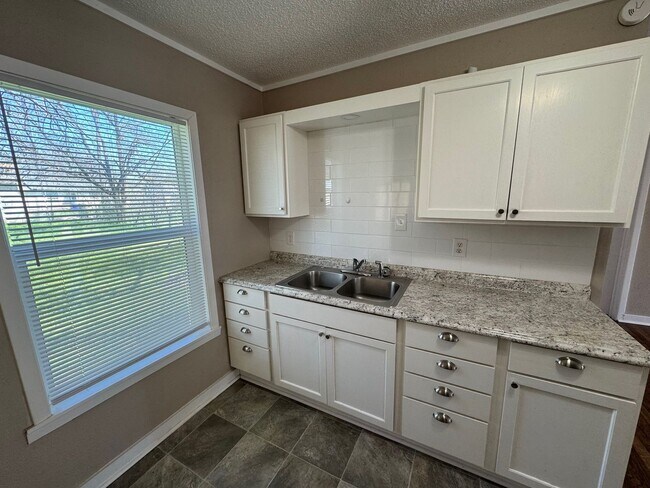 Foto del edificio - Beautifully Maintained South Waco Home