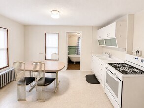 Building Photo - 219 Odell Ave