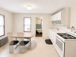 Building Photo - 219 Odell Ave