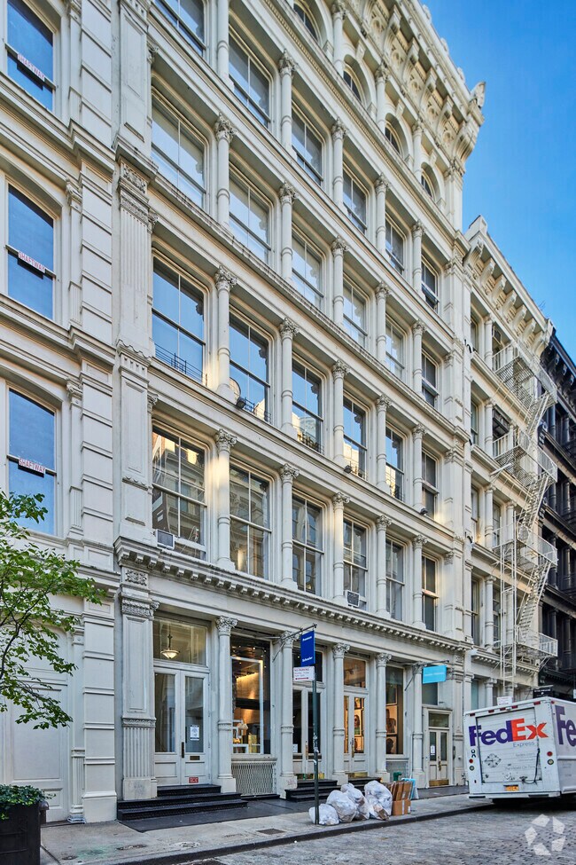 Building Photo - Cooperative