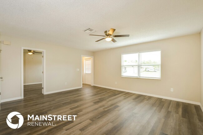Building Photo - 1123 Wycliffe St