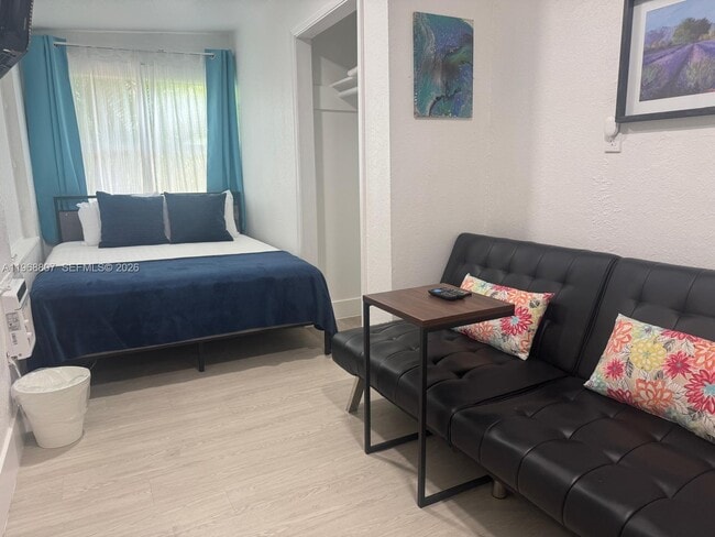 Foto del edificio - 582 E 18th St