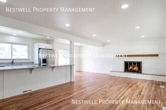Building Photo - 9329 S Sneddon Dr