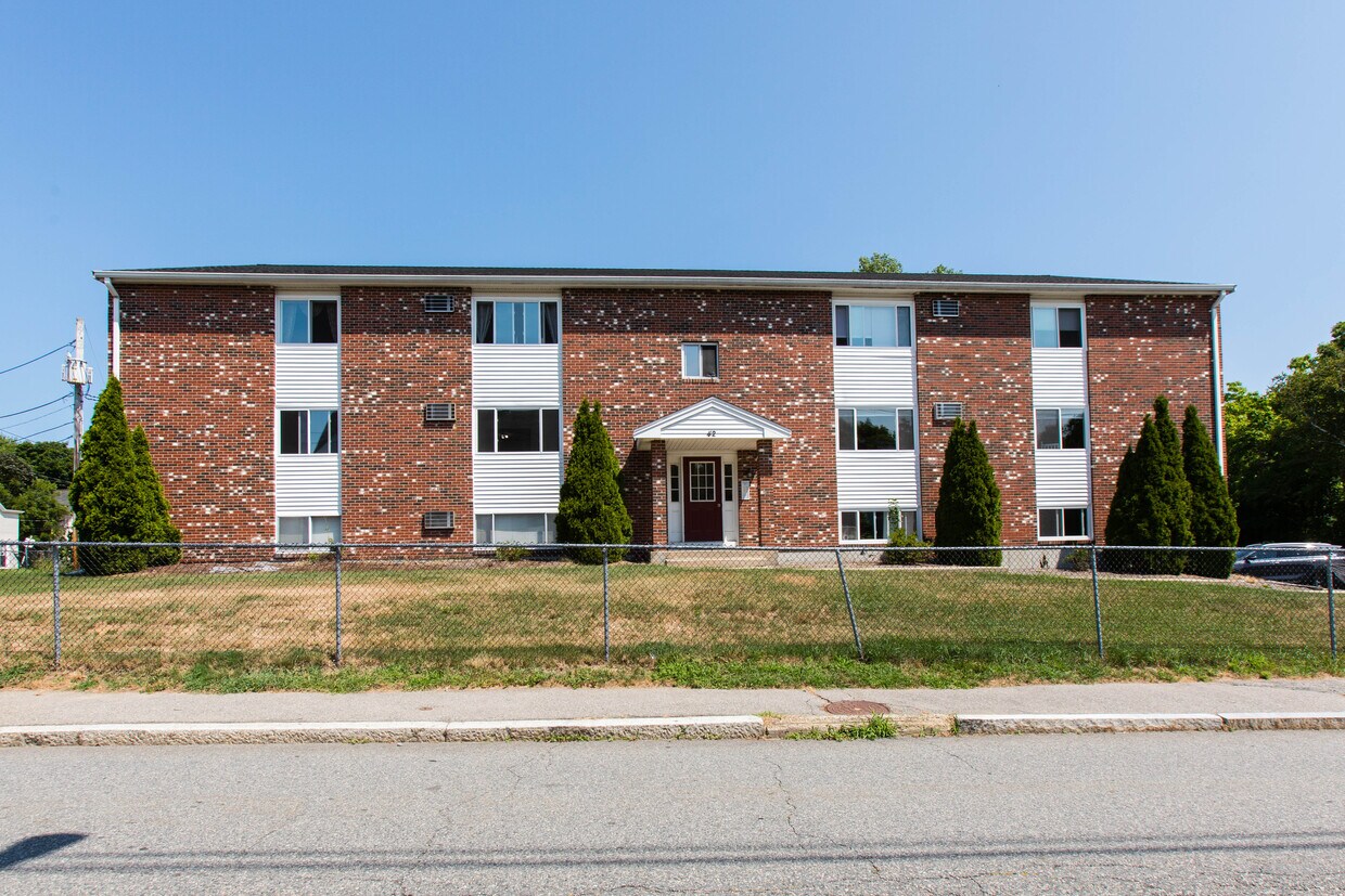 42 Fisher St Unit 6, North Attleboro, MA 02760 42 Fisher St North
