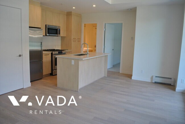 Photo du bâtiment - Altitude SFU 1 Bedroom Apartment For Rent ...