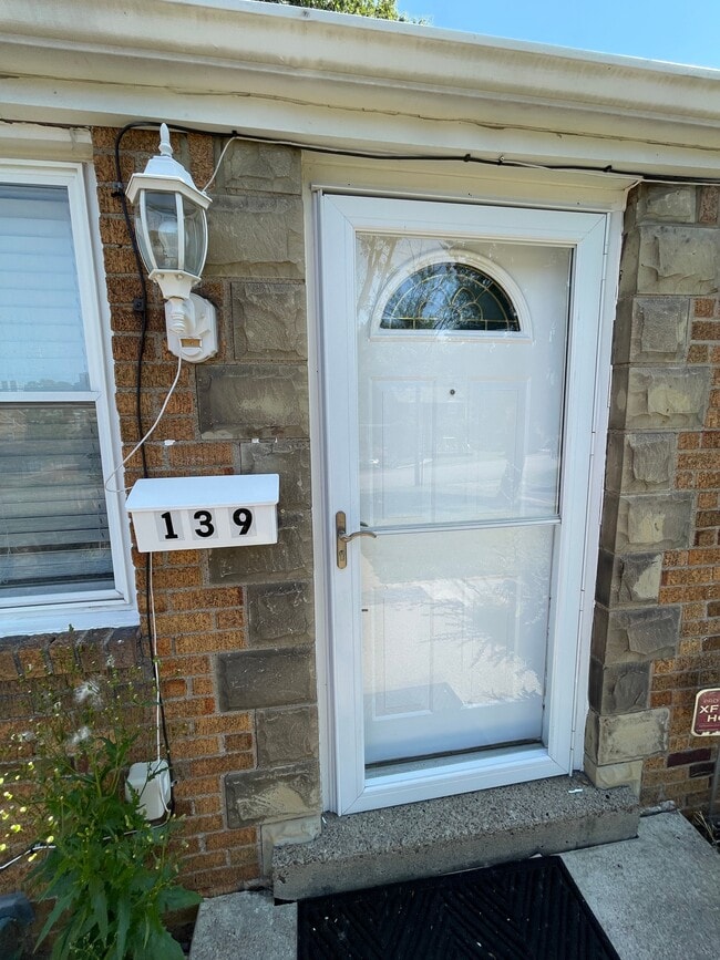 Building Photo - 139 Rodilin Dr