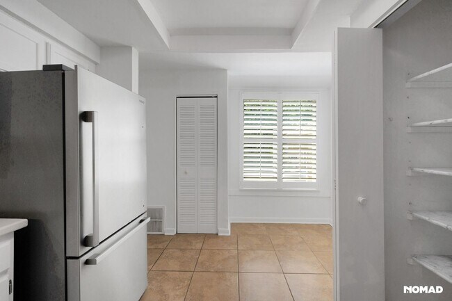 Foto del edificio - Charming 2BR Condo in Atlanta