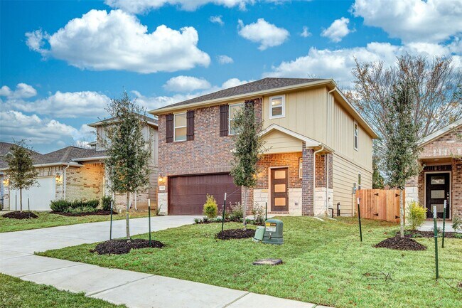 Building Photo - 18484 Sunrise Maple Dr