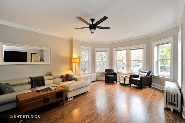 Foto del edificio - 3851 N Kildare Ave