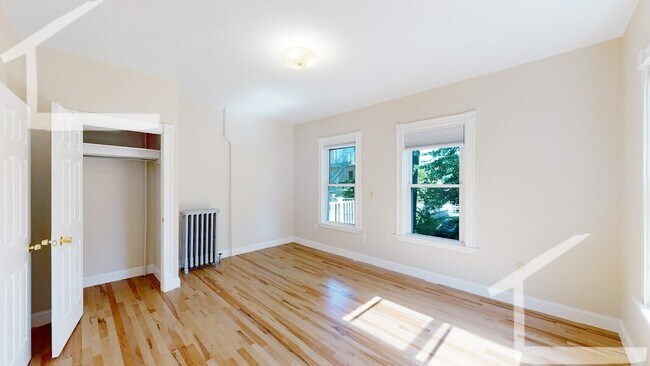 Building Photo - 45 Pratt St