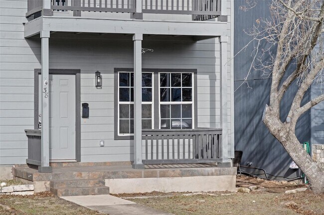 Foto del edificio - 38 Deer Ridge Rd