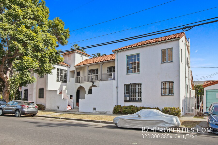 Foto principal - 1462 1/2 S Holt Ave-1462