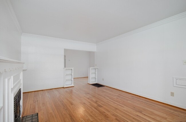 Building Photo - 6032 Marquita Ave