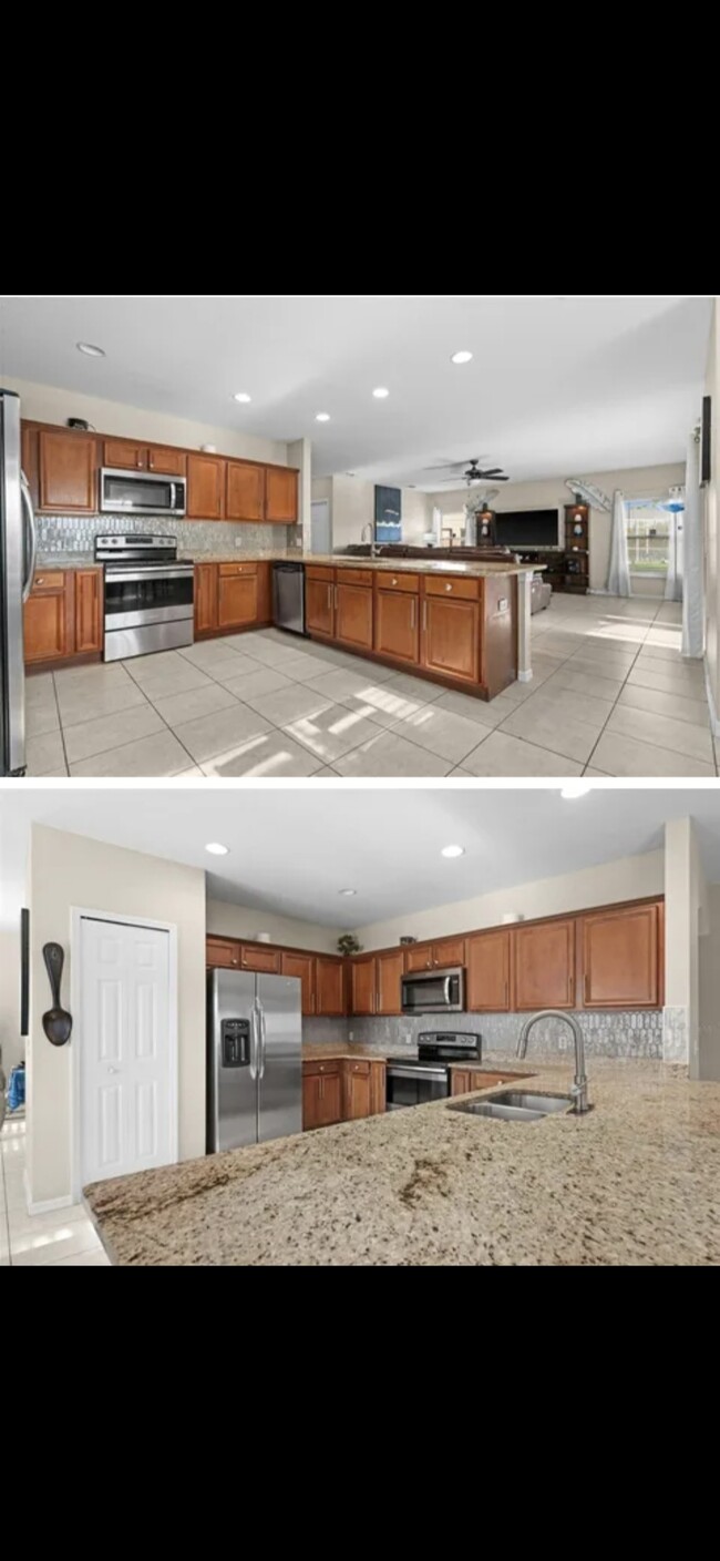 Huge kitchen with granite counter top - 5423 Calla Lily Ct