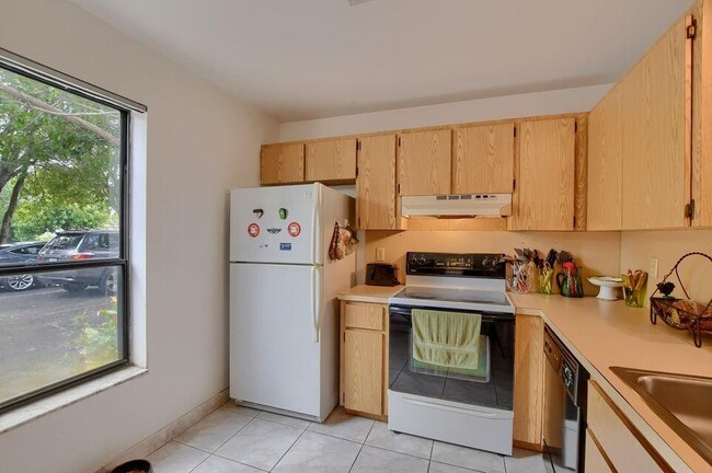 Foto del edificio - 1675 NW 15th Vista