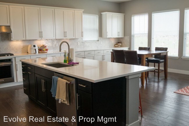 Building Photo - 4 br, 3.5 bath House - 10193 Fort Worth Court