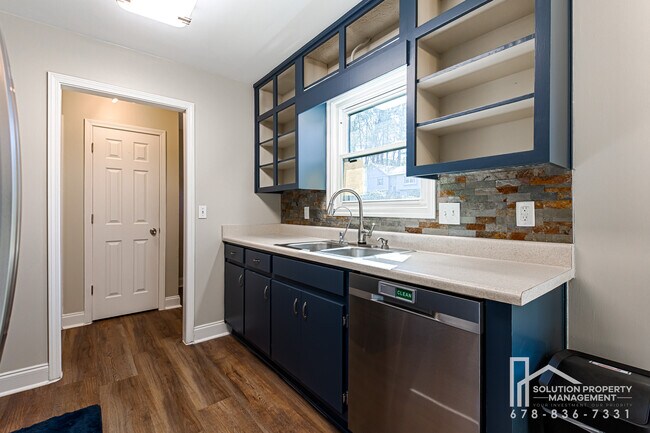 Foto del edificio - 6080 Stone Wood Dr NW