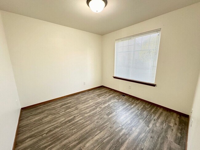 Foto del edificio - Charming 4-Bedroom Home with Large Fenced Yard and Modern Updates in Ellensburg