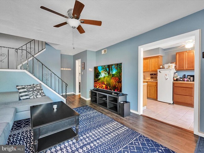 Building Photo - 212 Saratoga Ct