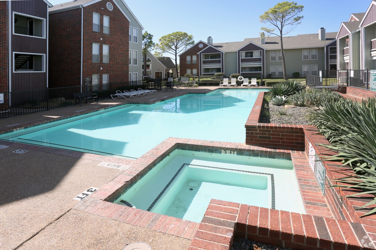 Hunters Crossing Apartments Apartments in Wichita Falls, TX